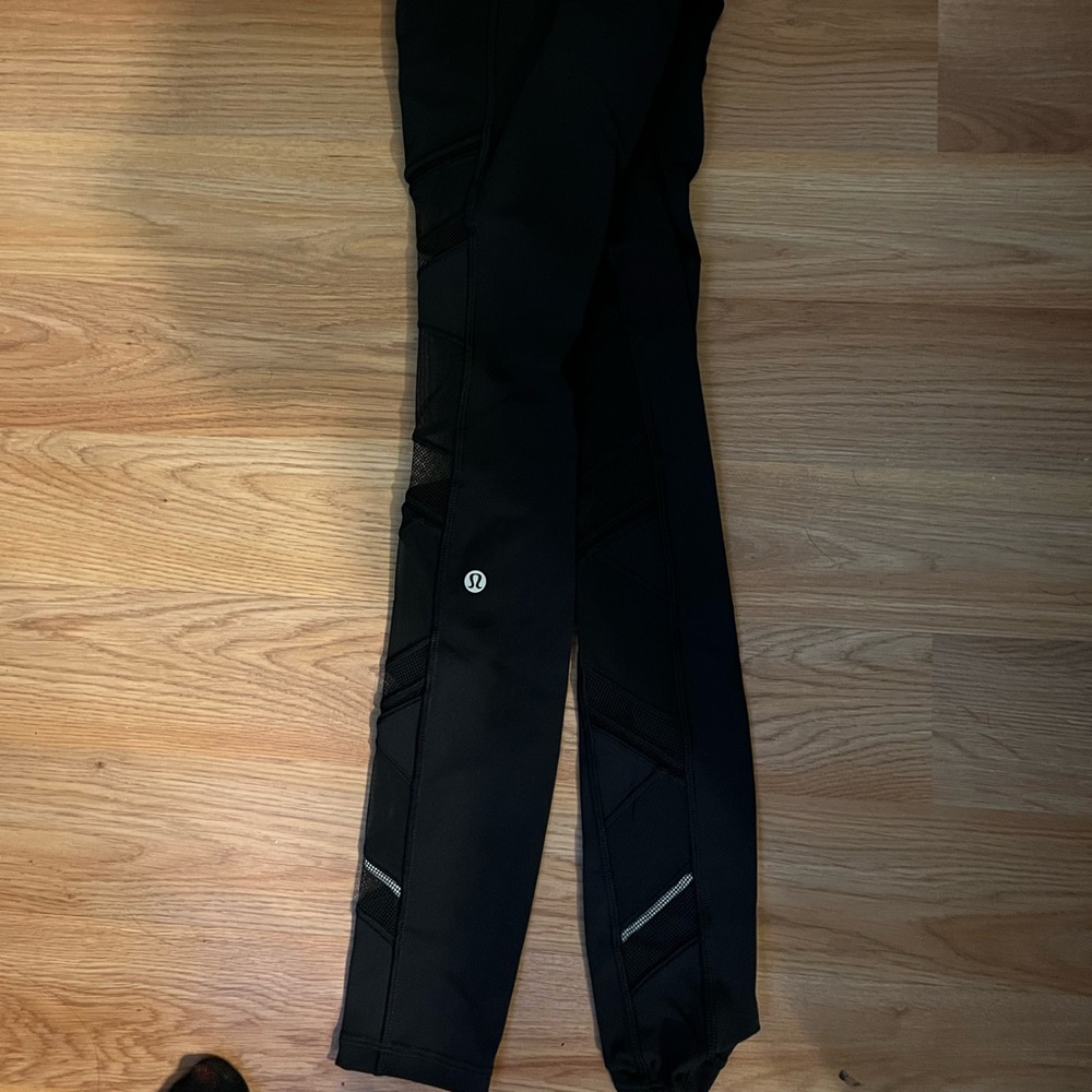 Lululemon black leggings